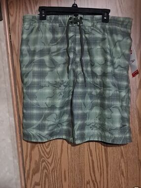 Speedo Men's Olive Green Floral Plaid Swim Shorts Size L